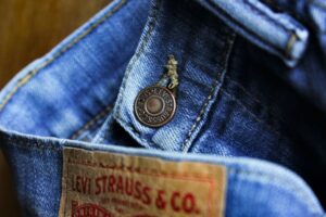 Levi Strauss profit guidance