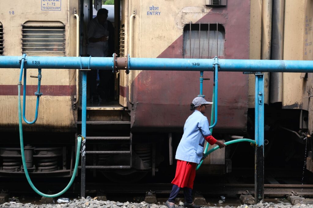 railway employees bonus